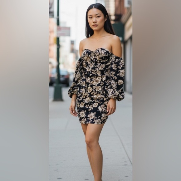 Dresses & Skirts - NEW- 1X Black & gold Floral Print 
COLD OFF SHOULDER 
SEXY CORSET DRESS